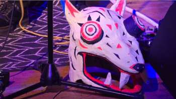 Wolf Shambles - Klang und Kleid feiert 32 Jahre