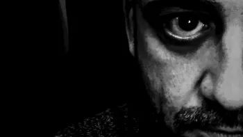 Stefan Millius – «Hellschwarz»