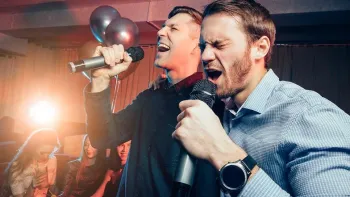 Singen Bells - Weihnachtskaraoke im ØYA