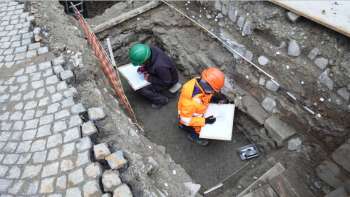Vom Fernwärmegraben zur Stadtgeschichte – Archäologie in der