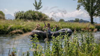 Dinghy trip in the Rhine valley