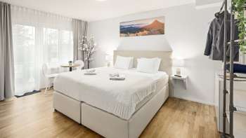 EH Apartments - Deluxe Studio