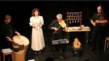 Neujahrsfest mit alten Liedern und Tänzen aus der Schweiz