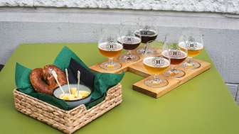 Coffret de dégustation de bière avec snack froid chez HERMANN