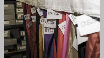 Ein Leben in Kleidern: Haute Couture sammeln und schneidern Ein Leben in Kleidern: Haute Couture sammeln und schneidern