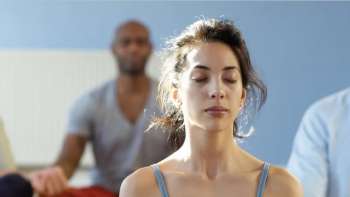 Regelmässiger Meditationsabend