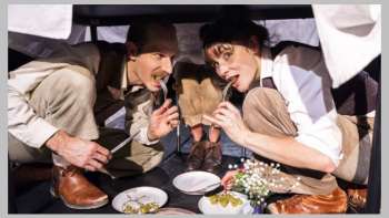 Cie. momoll!: Bitte nicht über den Tellerrand stolpern!