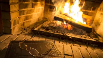 Weihnachtsgeschichten am Kaminfeuer