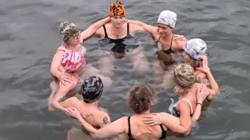 Eisbaden & Yoga im magischen Schwänberg