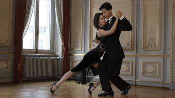 Tango-Schnupperstunde mit Rafael Herbas und Lea Graber Tango-Schnupperstunde mit Rafael Herbas und Lea Graber