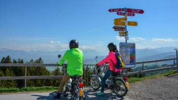 Appenzell scooter tour - by TOPAZ