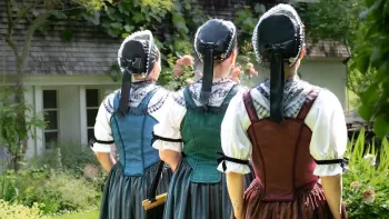 Sonderausstellung «Festtagsglanz und Alltag»