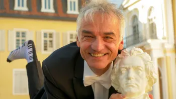 Armin Fischer - Verspielter Klavierabend in Lach-Dur