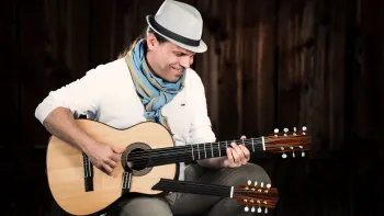 Nicht ohne meine Gitarre – Konzert von Attila Vural