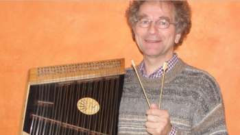 Das Hackbrett in der Alpinen Musik Das Hackbrett in der Alpinen Musik