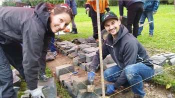 Lebendige Mauer – Trockenmauerkurs