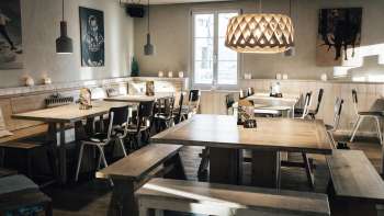 ØYA Bar Kafé Klub